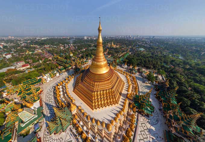Chùa Shwedagon dát vàng lá