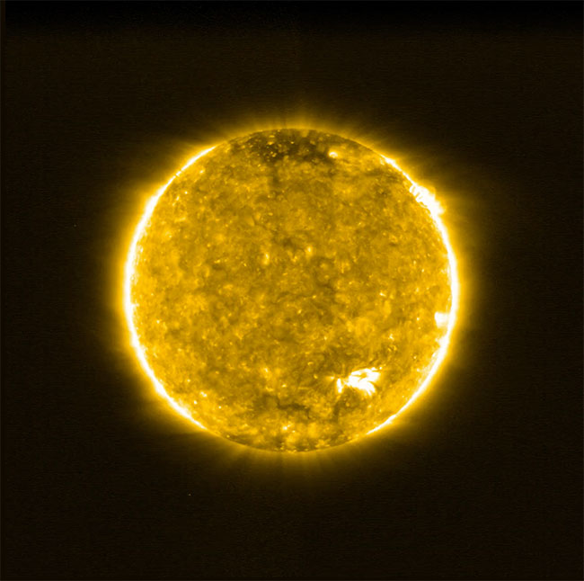 Sau 1 năm rời bệ phóng tàu Solar Orbiter sắp đi đến phía sau của Mặt trời
