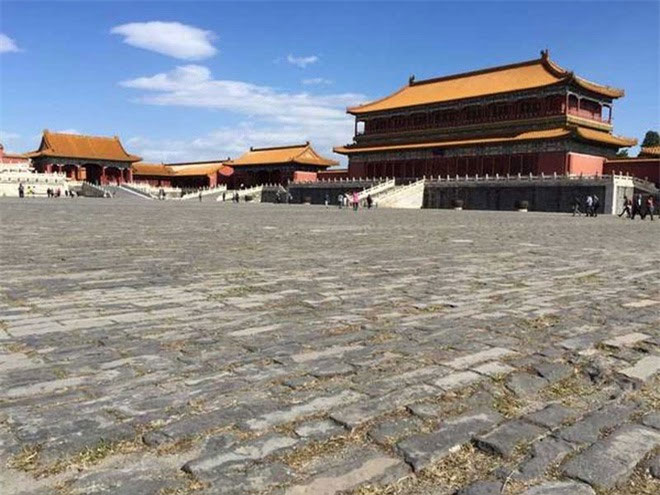Trận động đất khiến gạch lát Tử Cấm Thành nứt vỡ, bí mật chôn vùi 600 năm dưới nền nhà được hé lộ