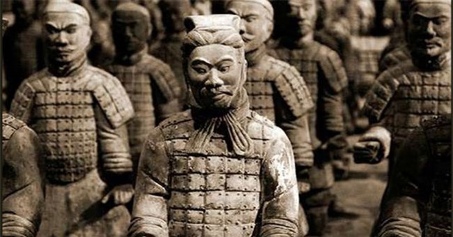 Lý do bất ngờ khiến tượng binh mã trong lăng mộ Tần Thủy Hoàng đều không đội mũ sắt