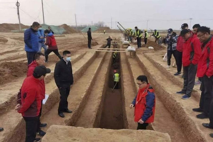 Xây đường tàu và sân bay, đụng độ 3.500 mộ cổ nằm gần 