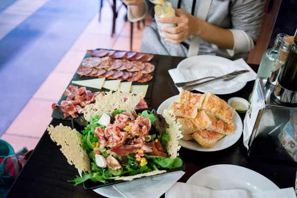 Hiện tượng tâm lý mà ai cũng từng gặp phải - Hội chứng vịt con