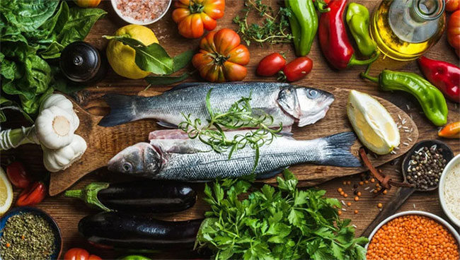 Chế độ ăn Địa Trung Hải giúp huyết áp giảm nhiều hơn ở mức 6,0 mm Hg so với 3,2 mmHg.