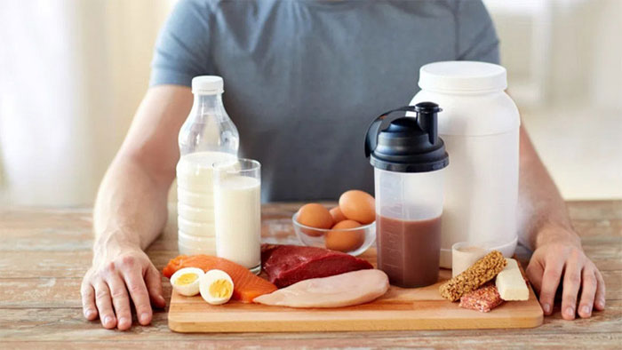Có những nguy cơ sức khỏe nào nếu bạn ăn quá nhiều protein?