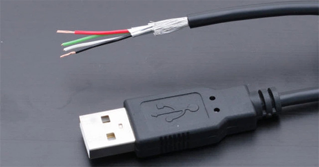 Các nhà nghiên cứu dùng nhựa polymer thay thế sợi đồng bên trong cáp USB, giúp tăng tốc độ lên nhiều lần
