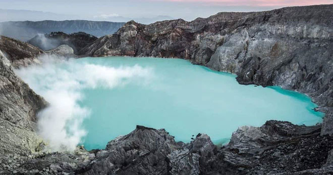 Hồ axit Kawah ljen