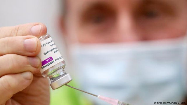 Vaccine của AstraZeneca: Phát hiện ra nguyên nhân gây đông máu