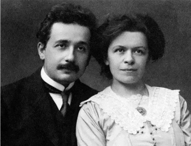 Einstein và vợ đầu Mileva Marić.