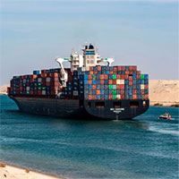 Lái những con tàu khổng lồ lênh đênh trên biển, vượt kênh đào Suez khó khăn cỡ nào?