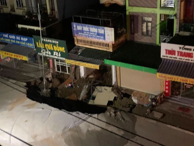 Cận cảnh 