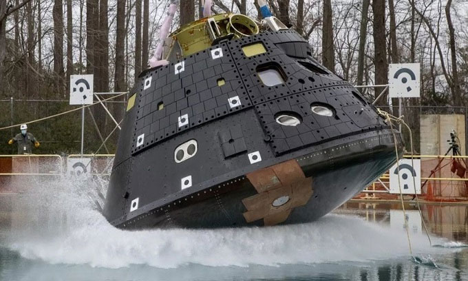 NASA sắp thả rơi tàu vũ trụ 6 tấn xuống bể nước