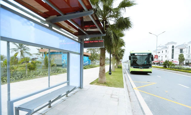 Review siêu chân thật tuyến xe buýt điện đầu tiên tại Hà Nội