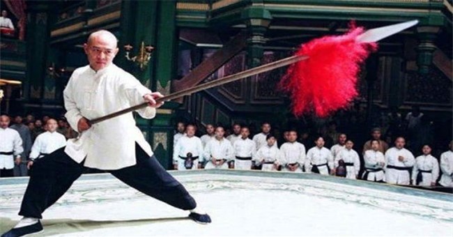 Phần tua rua đỏ ở ngọn giáo dùng để làm gì? Đâm vào kẻ địch mới phát huy tác dụng kinh ngạc!