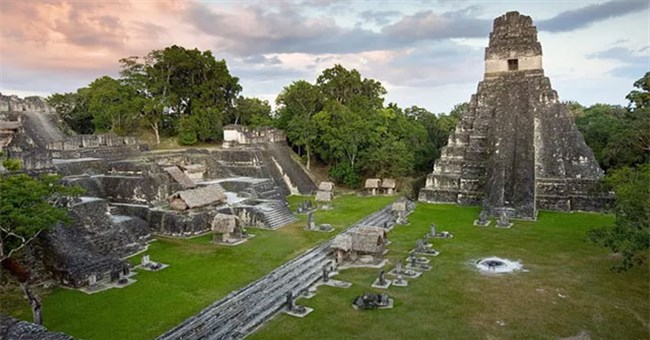 Thứ lạ lùng nhất thành cổ Maya: Như "xuyên không" từ thời hiện đại