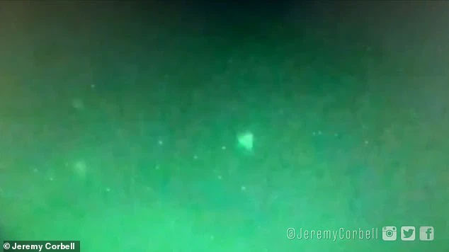 Bộ quốc phòng Mỹ thừa nhận UFO bí ẩn hình kim tự tháp đã 