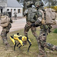 Xem chó robot trị giá 1,7 tỷ đồng của quân đội Pháp "trổ tài" chiến đấu
