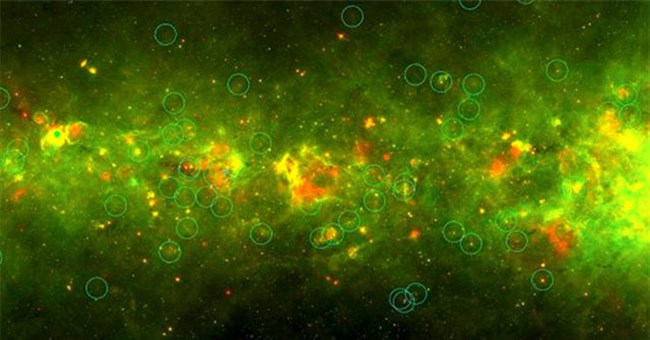 Sự thật bất ngờ về hàng loạt quả cầu vàng xuất hiện khắp dải Ngân Hà