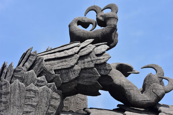 Đây là tượng đài đại bàng lớn nhất thế giới nằm ở Ấn Độ
