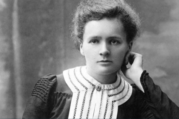 Nguyên tố chính trị và những điều có thể bạn chưa biết về Marie Curie