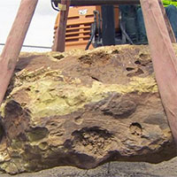 Phát hiện tảng đá núi lửa quý hiếm nặng hơn 900kg