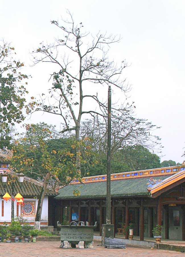 Bí ẩn những chiếc vạc đồng tinh xảo thời chúa Nguyễn