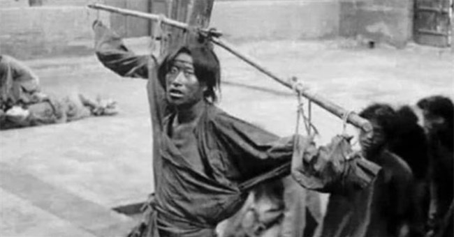 Cuộc sống cuối thời nhà Thanh: Dân đút tiền để được... chết nhanh hơn