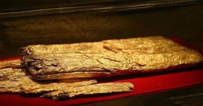 Khai quật 5,5kg vàng trong lăng mộ, nửa năm sau vàng hụt đi 1kg: Chuyện gì đã xảy ra?