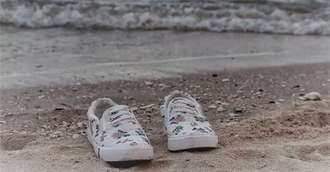 Giải mã bí ẩn hàng loạt chân người trôi vào bờ biển Mỹ, Canada