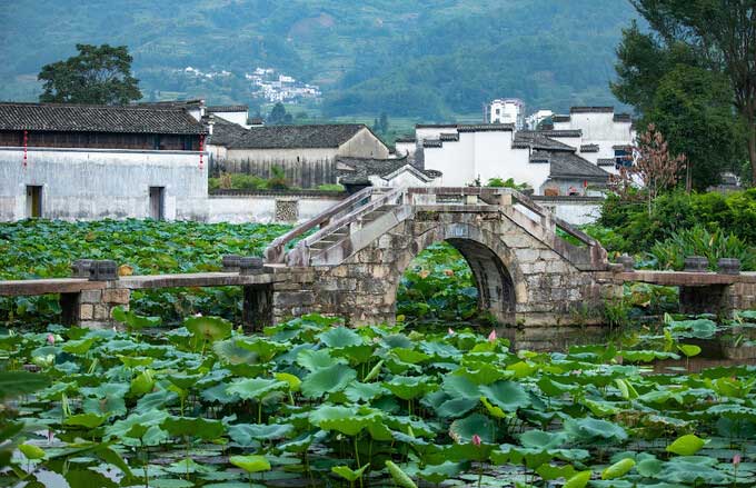 Khám phá ngôi làng cổ có kiến trúc theo phong thủy chống hỏa hoạn
