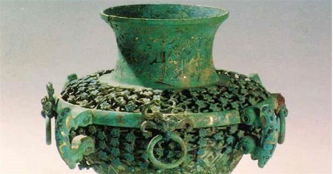 Kỳ tích "báu vật của trời": Bình đồng "xuyên không" ngậm 20 cân vàng bên trong