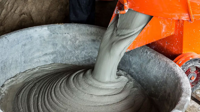 Tại sao để xi măng trên da quá lâu có thể gây bỏng?