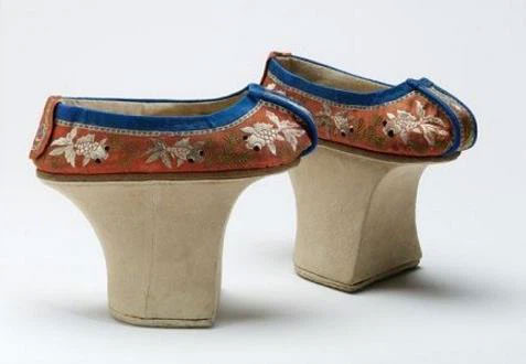 Cao từ 5-15cm, những đôi hài của phi tần nhà Thanh được dùng để làm gì?