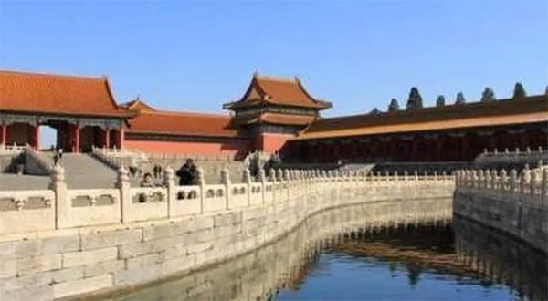 Tiết lộ về 