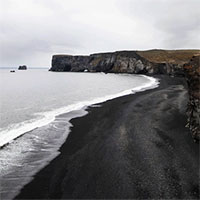 Reynisfjara - Bãi biển cát đen thui nổi tiếng nhất thế giới