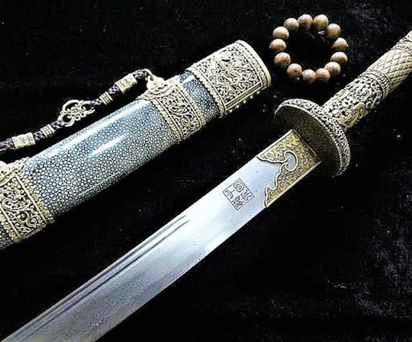 Bí ẩn kim khí huyền thoại thời trung cổ có thể chém đứt sợi tóc trên không trung