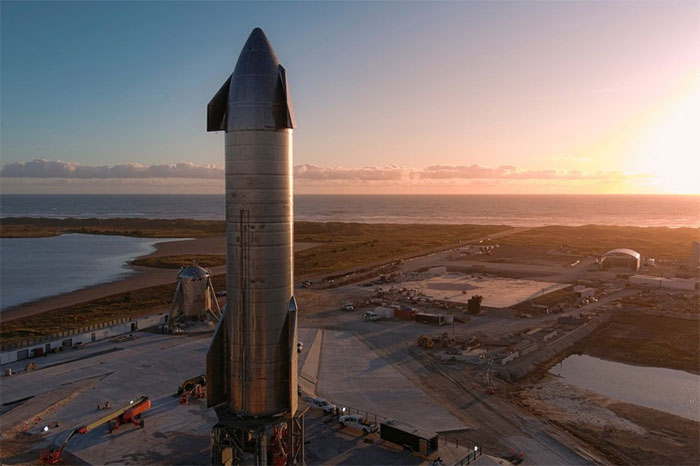 Vì sao Elon Musk vẫn chưa bay lên vũ trụ?