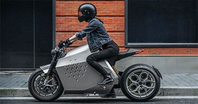 Xe máy điện tự cân bằng có tốc độ lên tới 360km/h