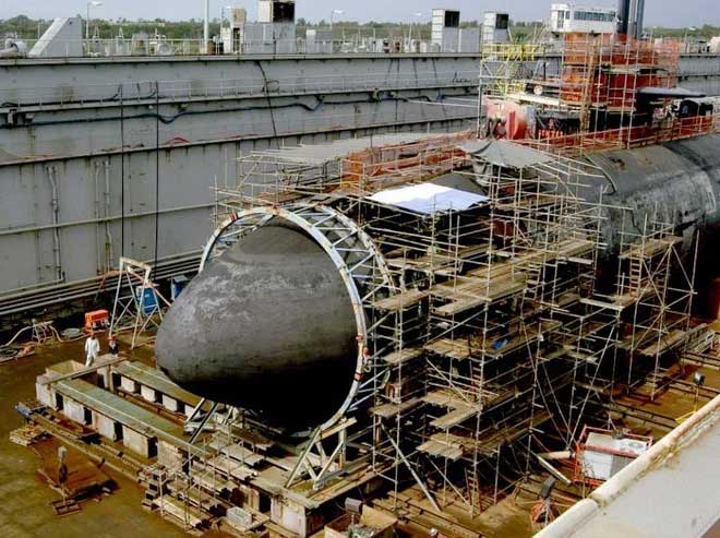Chuyện gì xảy ra nếu một chiếc tàu ngầm đâm phải ngọn núi dưới đáy biển?