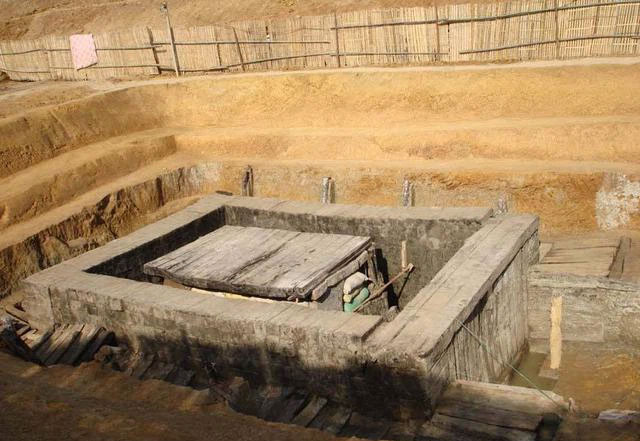 Tìm thấy mộ cổ hoàng gia nhưng không ai dám đụng: Chuyên gia chắp tay 
