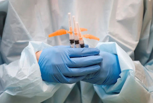 Vì sao nhiều người đau bắp tay sau khi tiêm vaccine COVID-19?