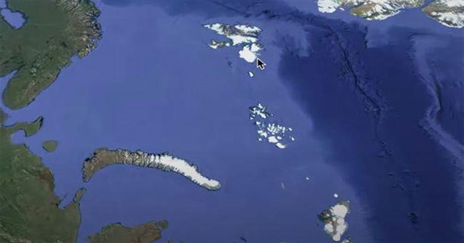 "Lướt" Google Earth, vô tình phát hiện căn cứ bí ẩn nghi của người ngoài hành tinh?