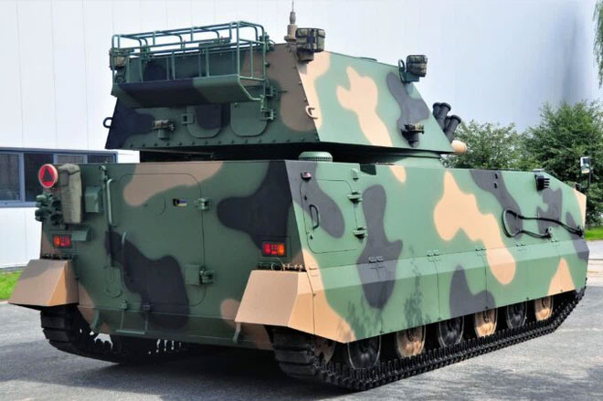 Ba Lan giới thiệu súng cối tự hành với nòng ngắn đến lạ