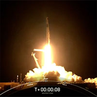 SpaceX lần đầu tiên đưa 4 phi hành gia không chuyên lên vũ trụ