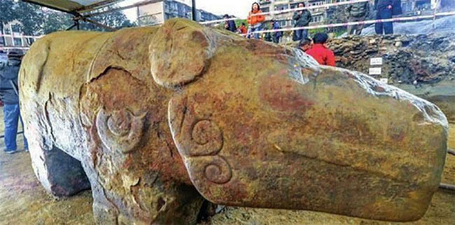 4 bí ẩn phong thủy tại Trung Hoa: Tê giác trấn mạch sông, 9 rồng đỡ cột trụ