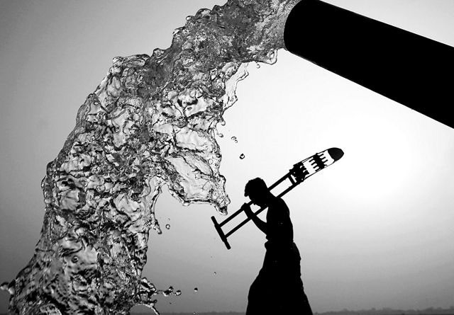 Bức ảnh nước gợi những cảm xúc phức tạp của Kazi Arifujjaman, từ Bangledesh.