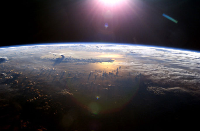 Trái đất nhìn từ không gian