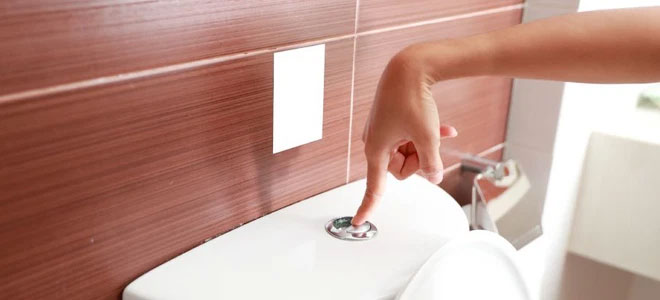 Xả nước bồn cầu khi mất điện có bị làm sao không?