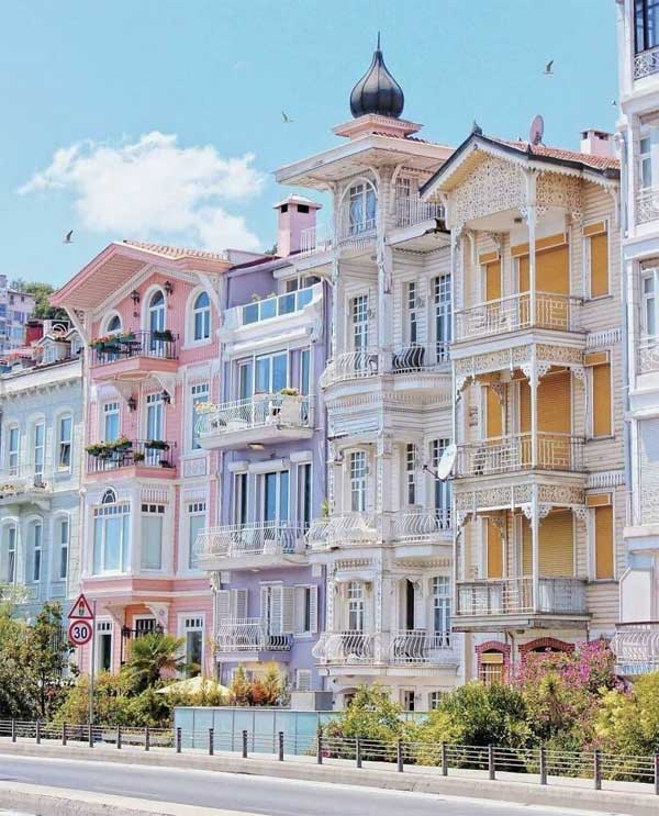Một khu phố khác lạ ở Istanbul.