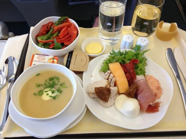 Bữa ăn trên máy bay
