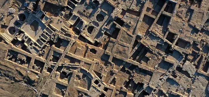 Nhẫn thạch anh tím đẹp xuất sắc bên trong nhà máy rượu vang thời Byzantine lớn nhất thế giới